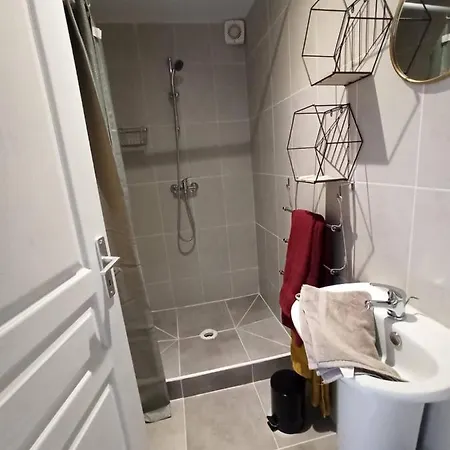 فندق مبيت وإفطار D'hote Thenon